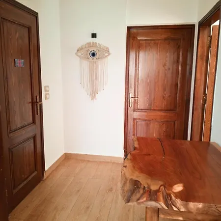 Nounzy'S 3 Apartment